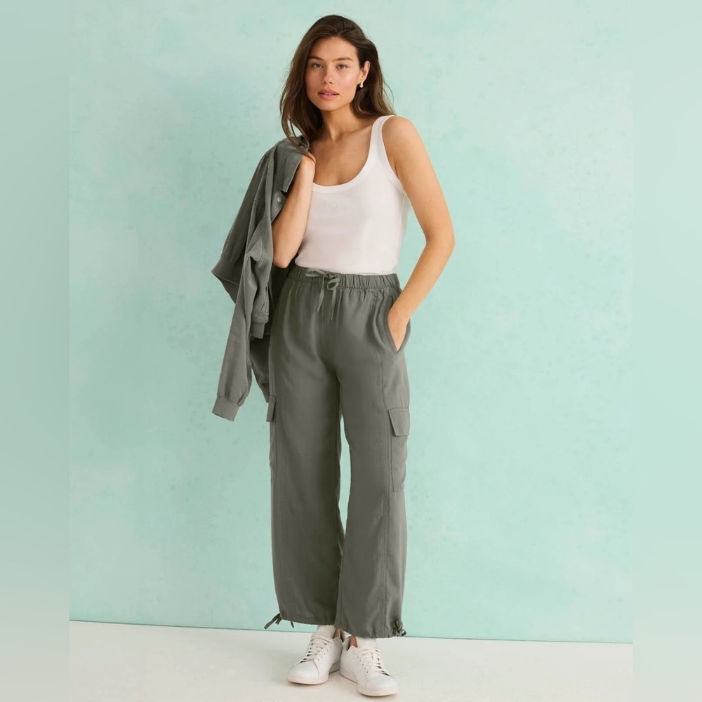 Women’s L Faherty Green Cargo Pants